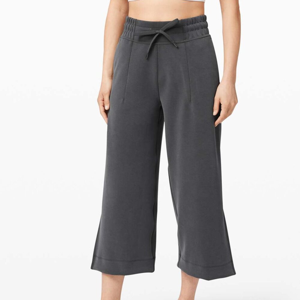 [Lululemon] Soft Ambitions High Rise Crop Graphite Grey 6